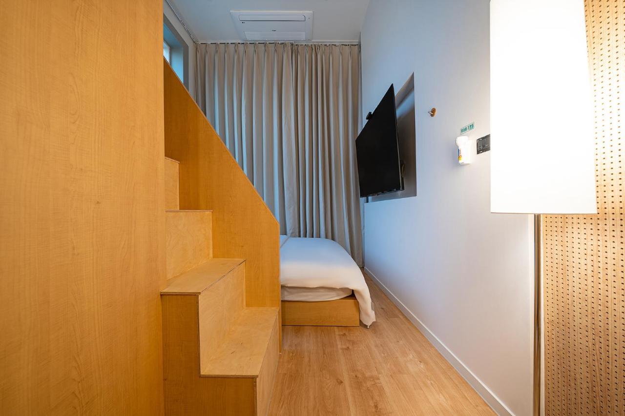 Aank Hotel Hongdae Seoul Bagian luar foto