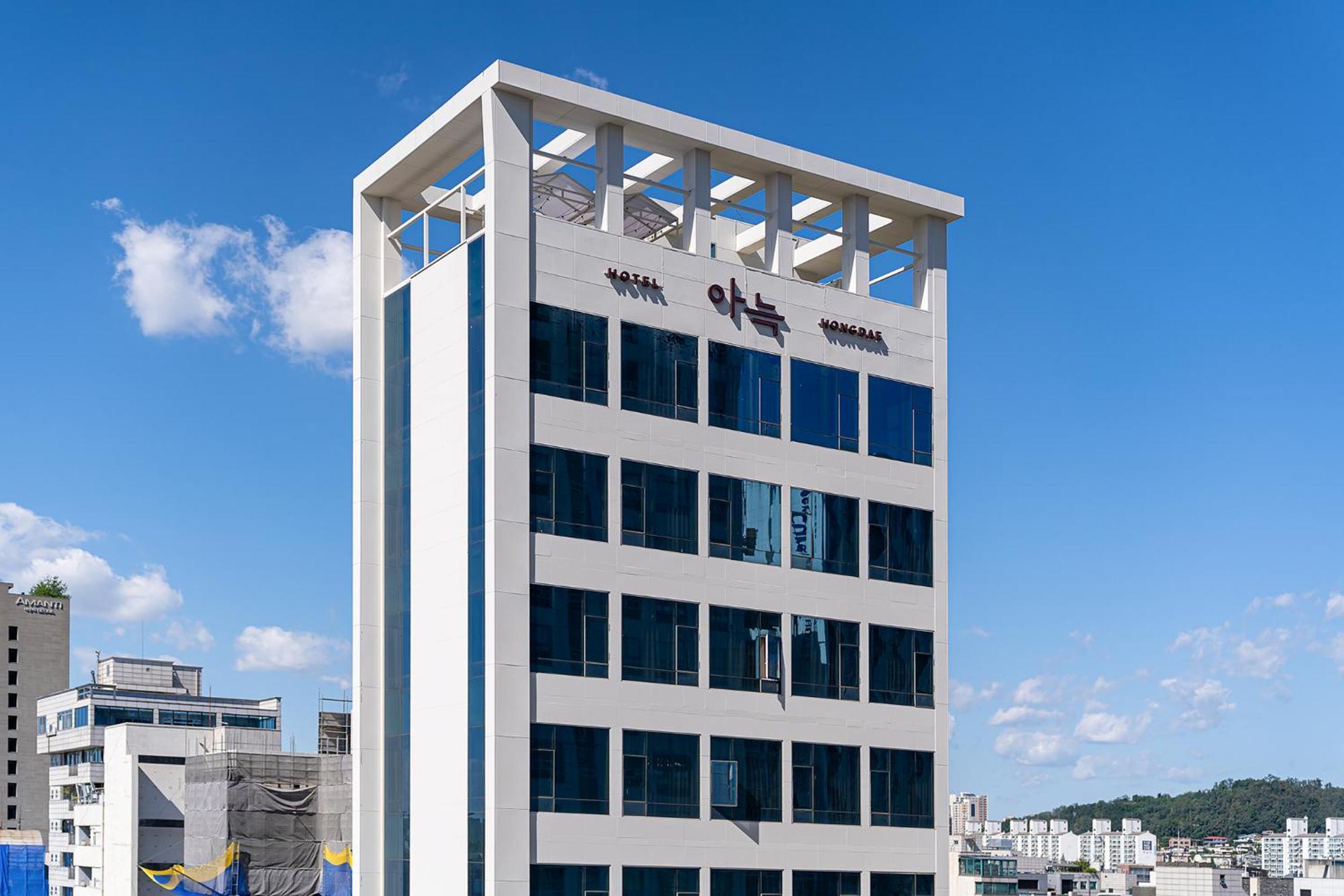 Aank Hotel Hongdae Seoul Bagian luar foto